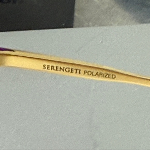 Serengeti  Red Round Sunglasses - Picture 5 of 7